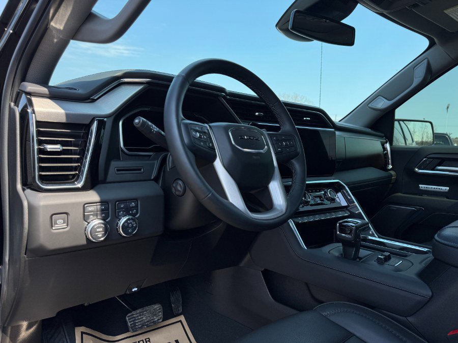 Used 2024 GMC Sierra 1500 Denali AWD/4WD image 14