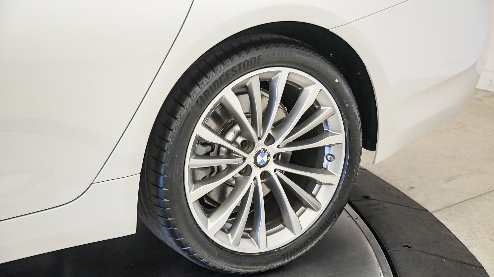 Used 2023 BMW 530i w/ Convenience Package RWD image 11