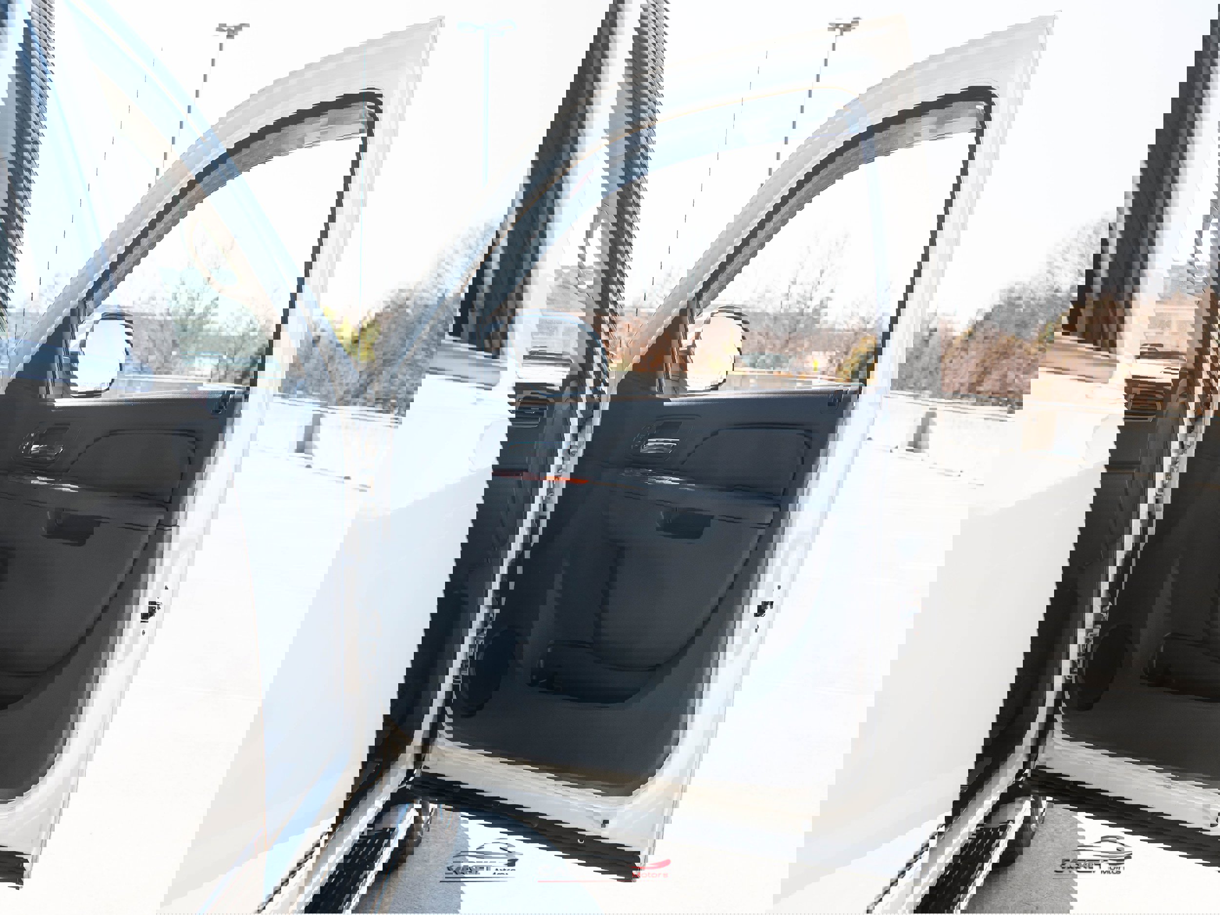 Used 2013 Chevrolet Avalanche LTZ image 41