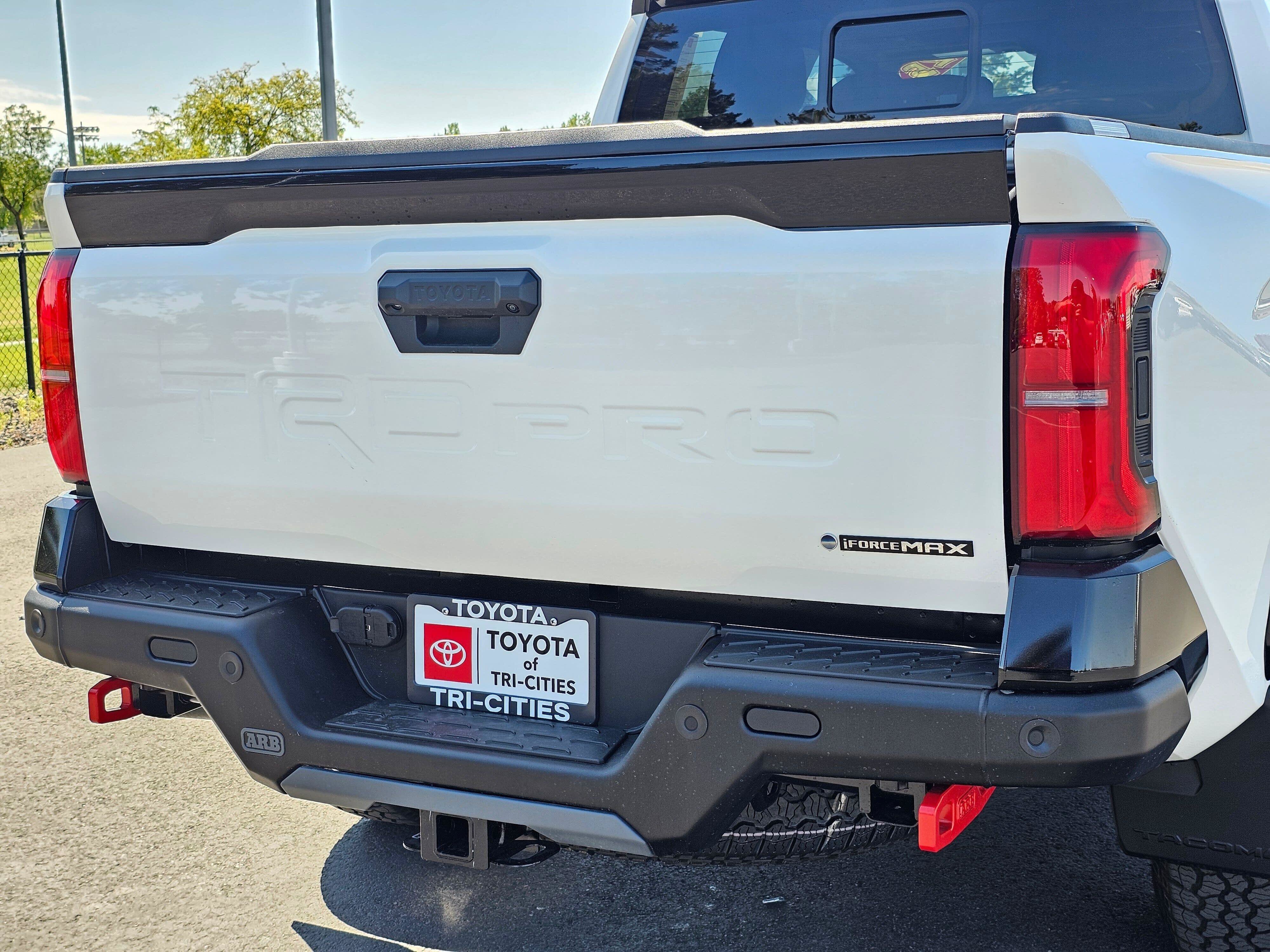 Used 2025 Toyota Tacoma TRD Pro AWD/4WD image 14