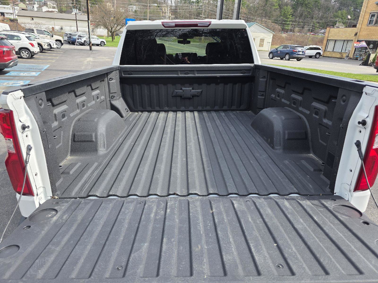Used 2022 Chevrolet Silverado 1500 LT Trail Boss w/ Bed Protection Package AWD/4WD image 21