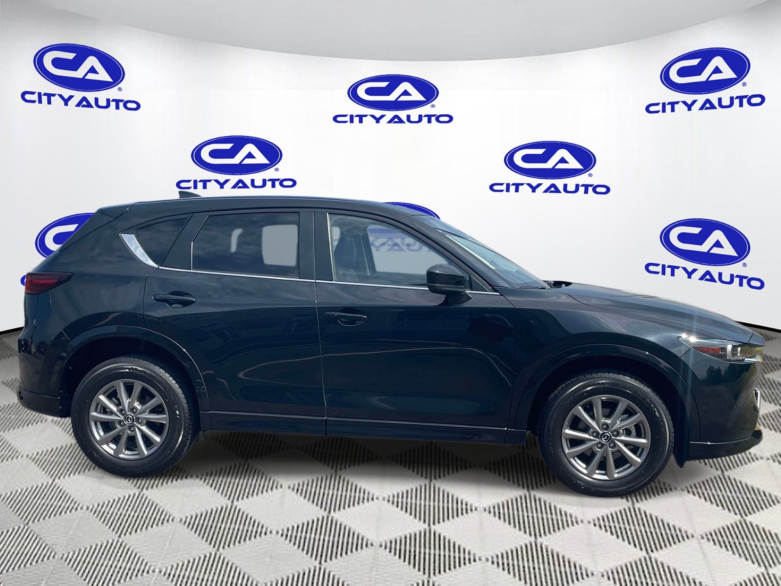Used 2025 MAZDA CX-5 AWD 2.5 S w/ Preferred Package image 2