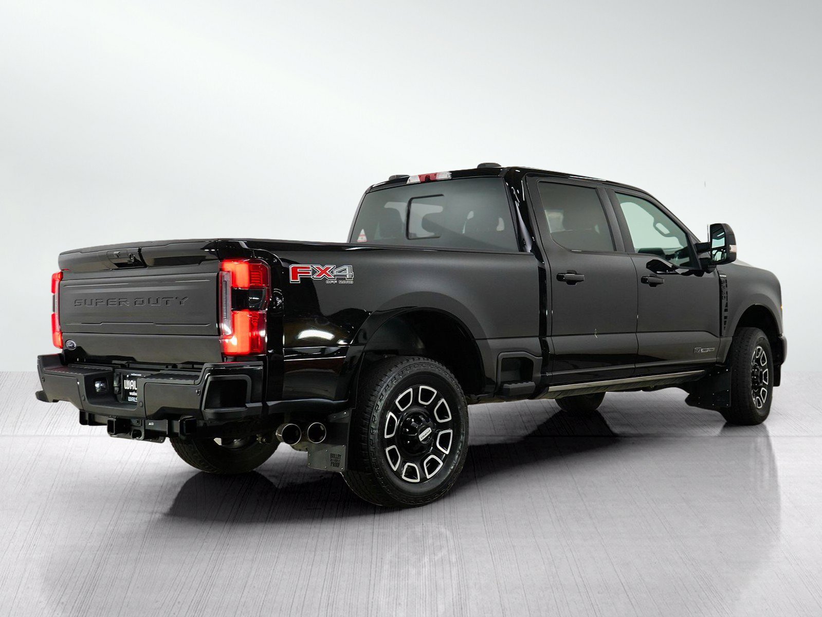 Used 2025 Ford F350 Platinum AWD/4WD image 5