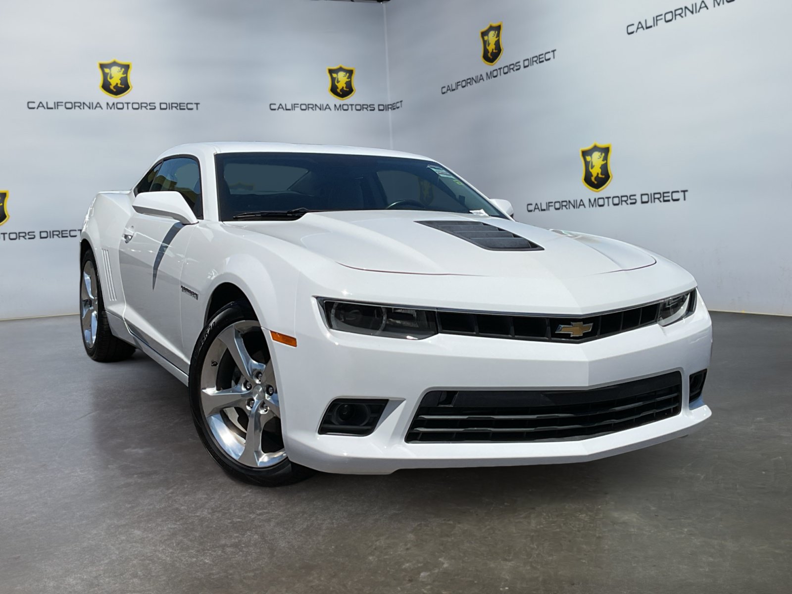 Used 2015 Chevrolet Camaro LT w/ RS Package RWD image 3
