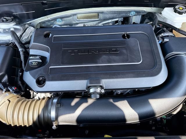 Used 2023 Buick Envision Essence w/ Sport Touring Package FWD image 30