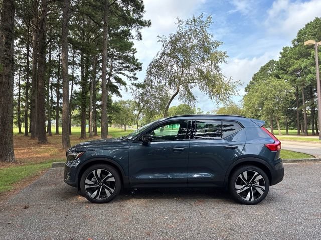 New 2026 Volvo XC40 B5 Ultra w/ Climate Package AWD/4WD image 8