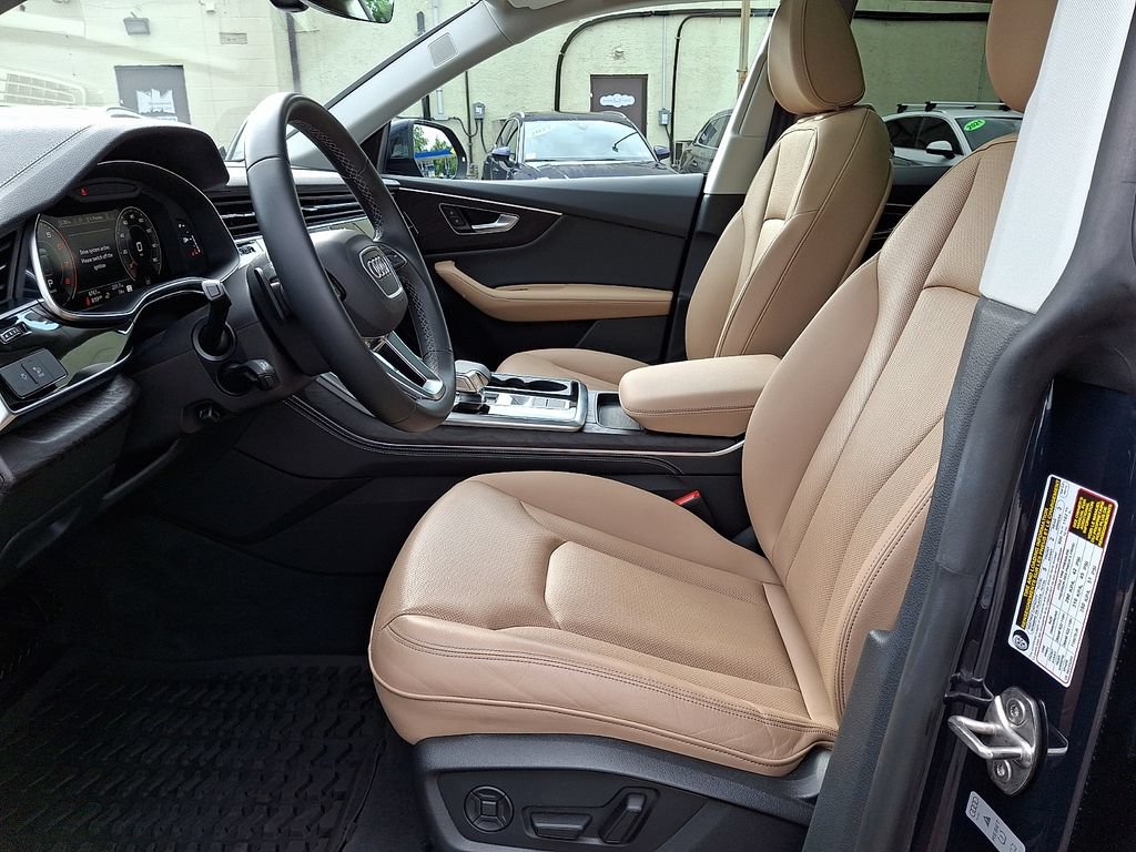 Certified 2025 Audi Q8 Premium Plus w/ Premium Plus Package AWD/4WD image 13