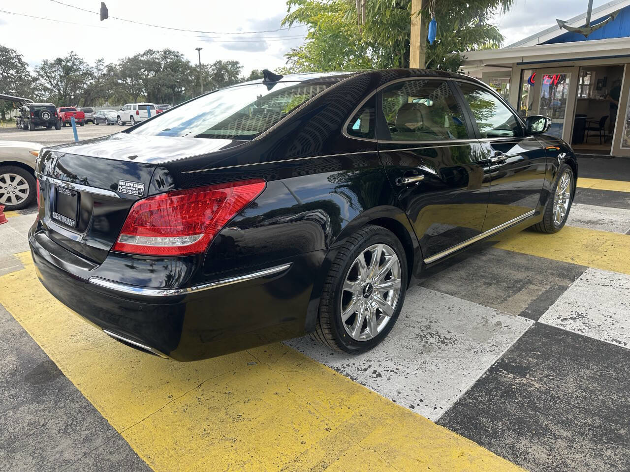 Used 2012 Hyundai Equus Signature RWD image 5
