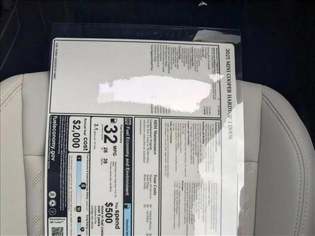 Used 2025 MINI Cooper 2-Door Hardtop image 19