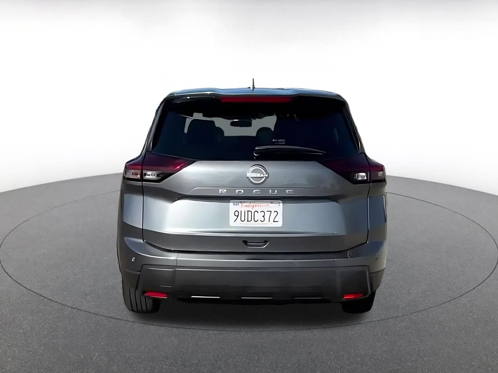 Used 2025 Nissan Rogue SV FWD image 12