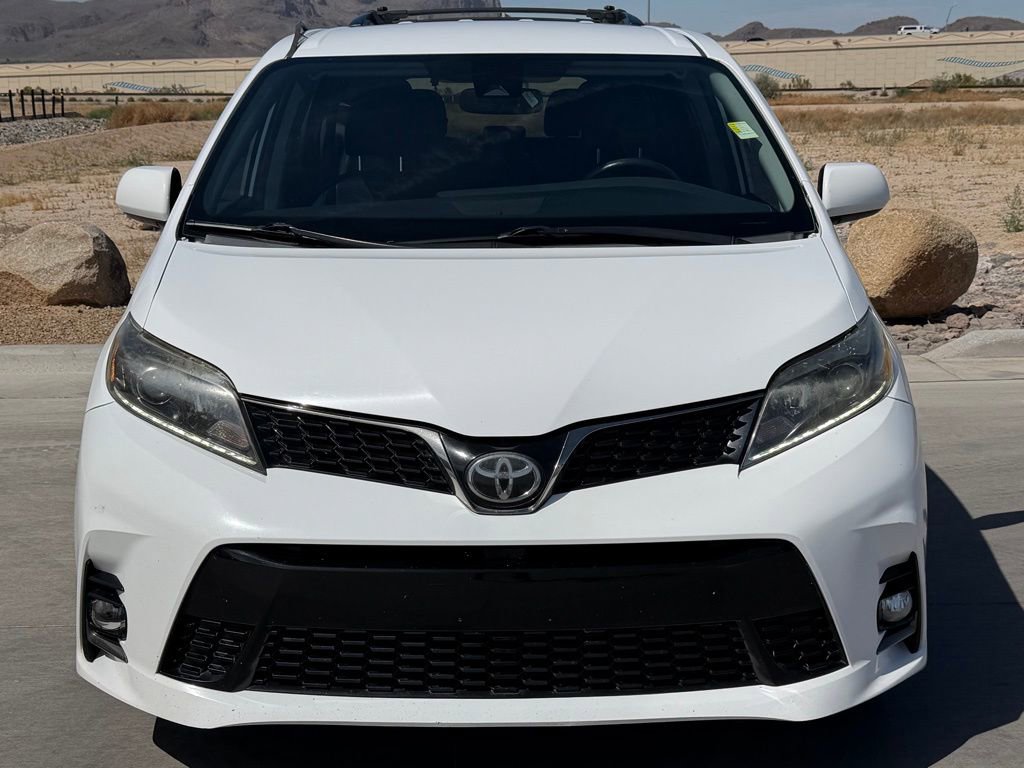 Used 2019 Toyota Sienna SE w/ Carpet Mat Package FWD image 5
