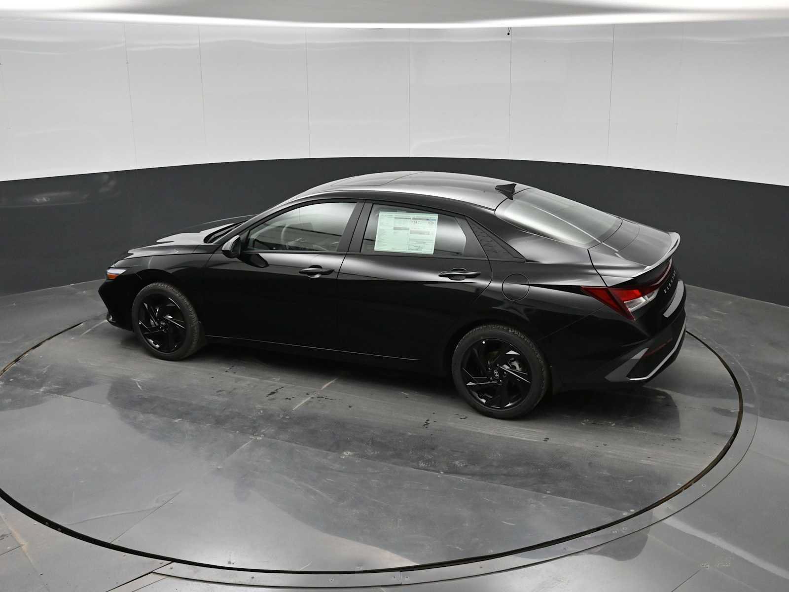 New 2026 Hyundai Elantra SEL Sport FWD image 29