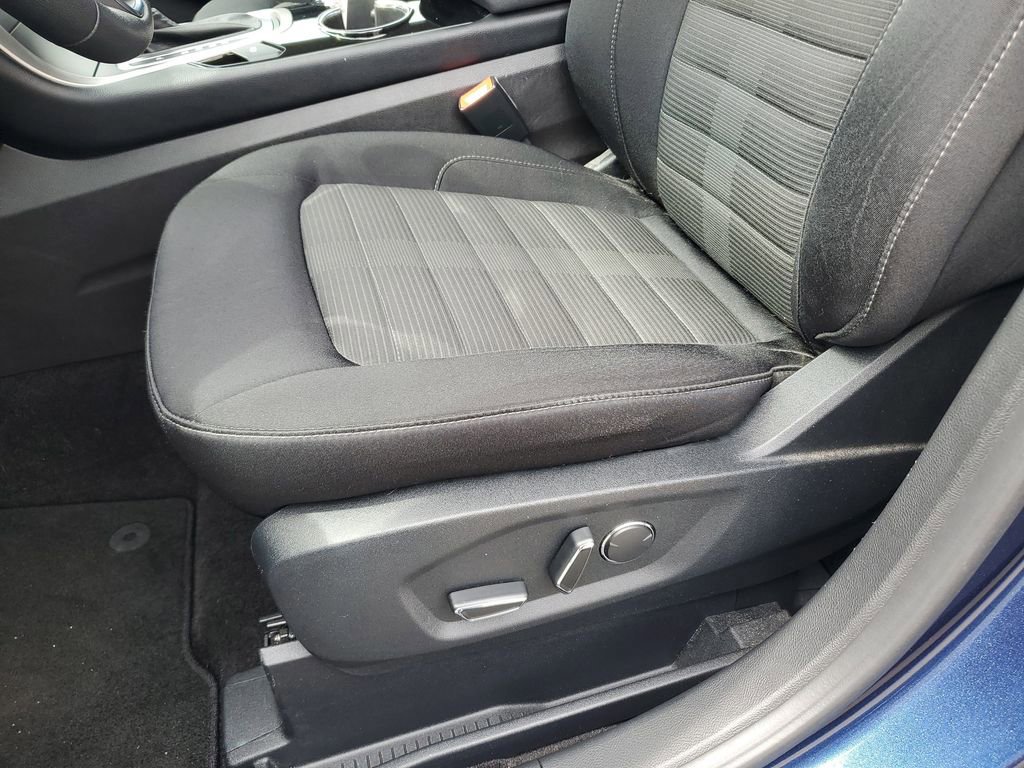 Used 2017 Ford Edge SEL image 14