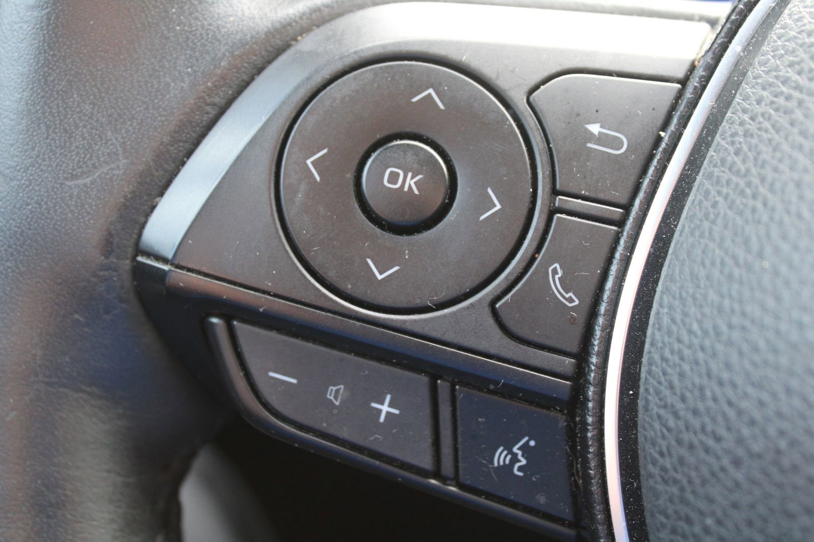 Used 2019 Toyota RAV4 XSE w/ XSE Weather Package image 28