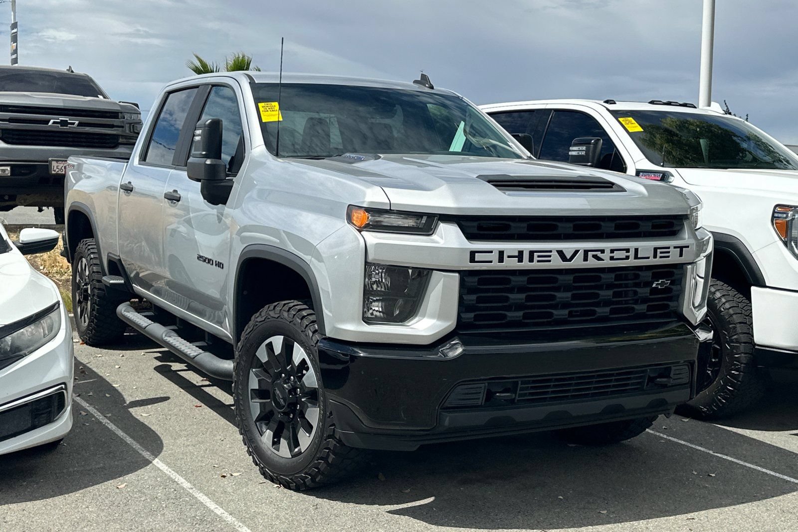Used 2020 Chevrolet Silverado 2500 Custom w/ Custom Value Package AWD/4WD image 2