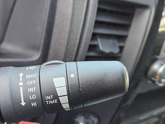 Used 2015 Nissan Titan SV w/ SV Value Truck Package AWD/4WD image 20