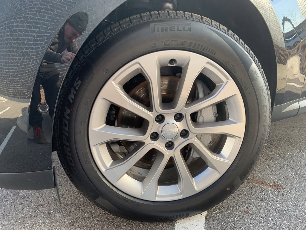 Used 2025 Land Rover Range Rover Sport SE image 33