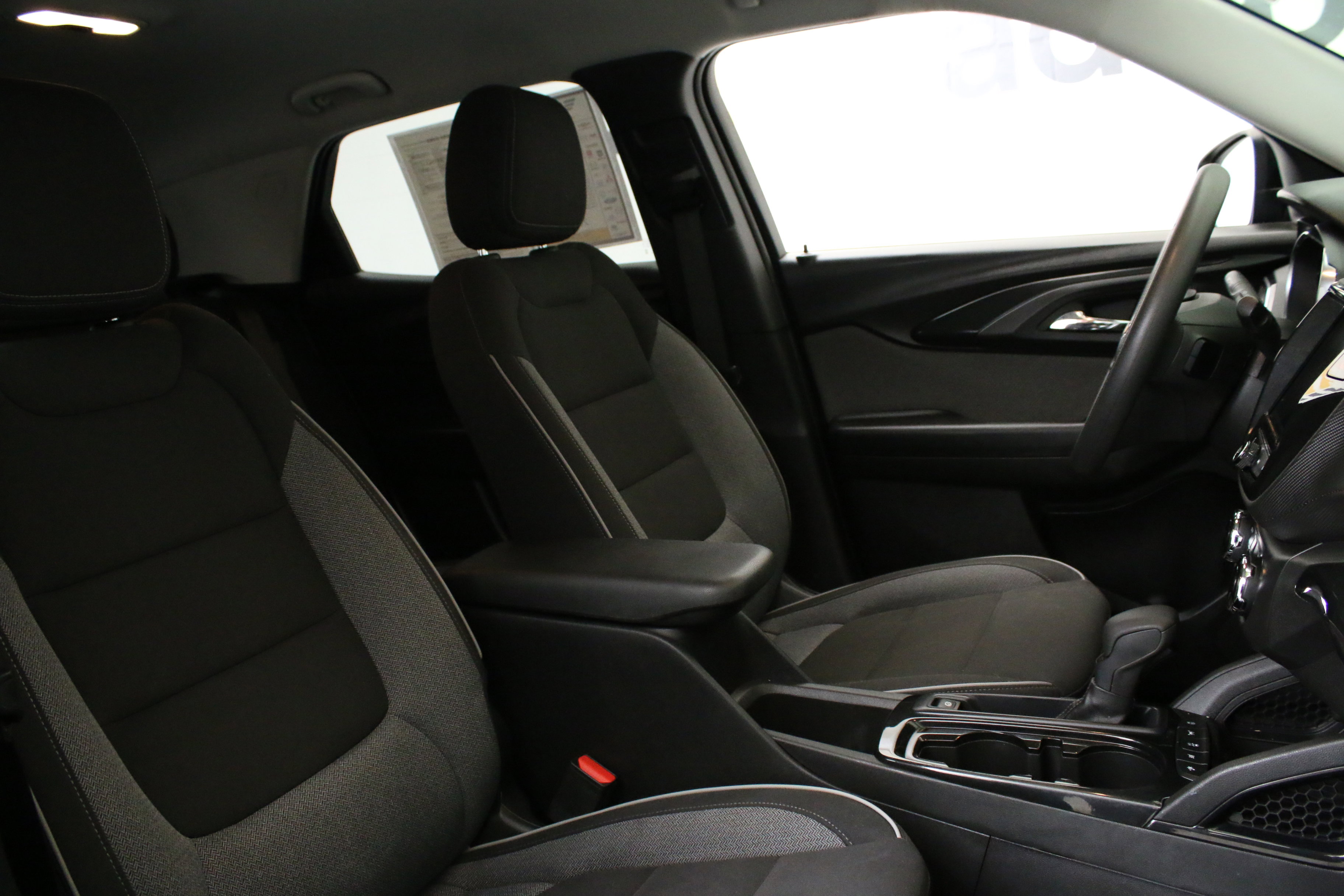 Used 2023 Chevrolet TrailBlazer LT w/ Convenience Package image 34