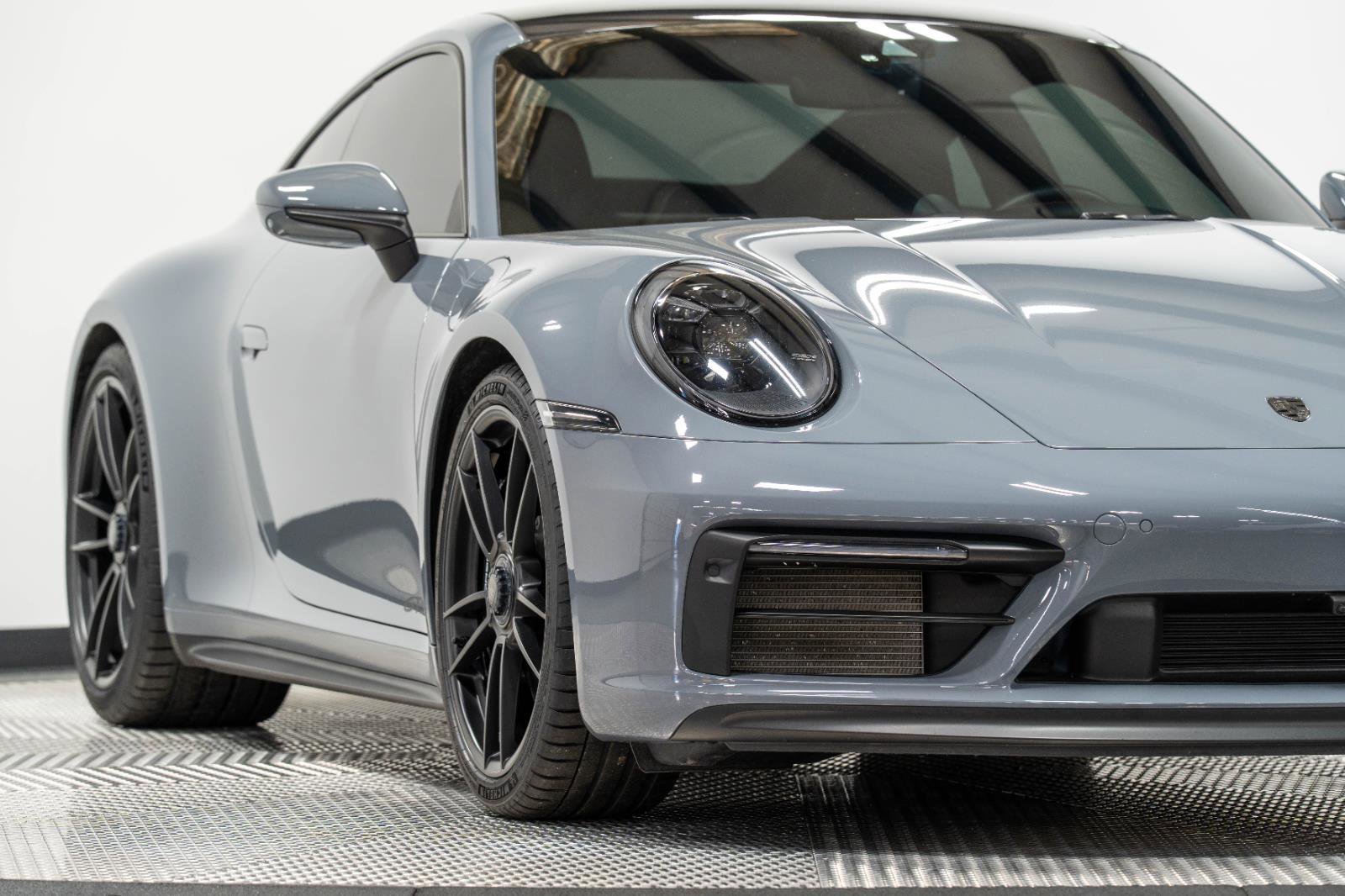 Used 2023 Porsche 911 Carrera GTS image 2