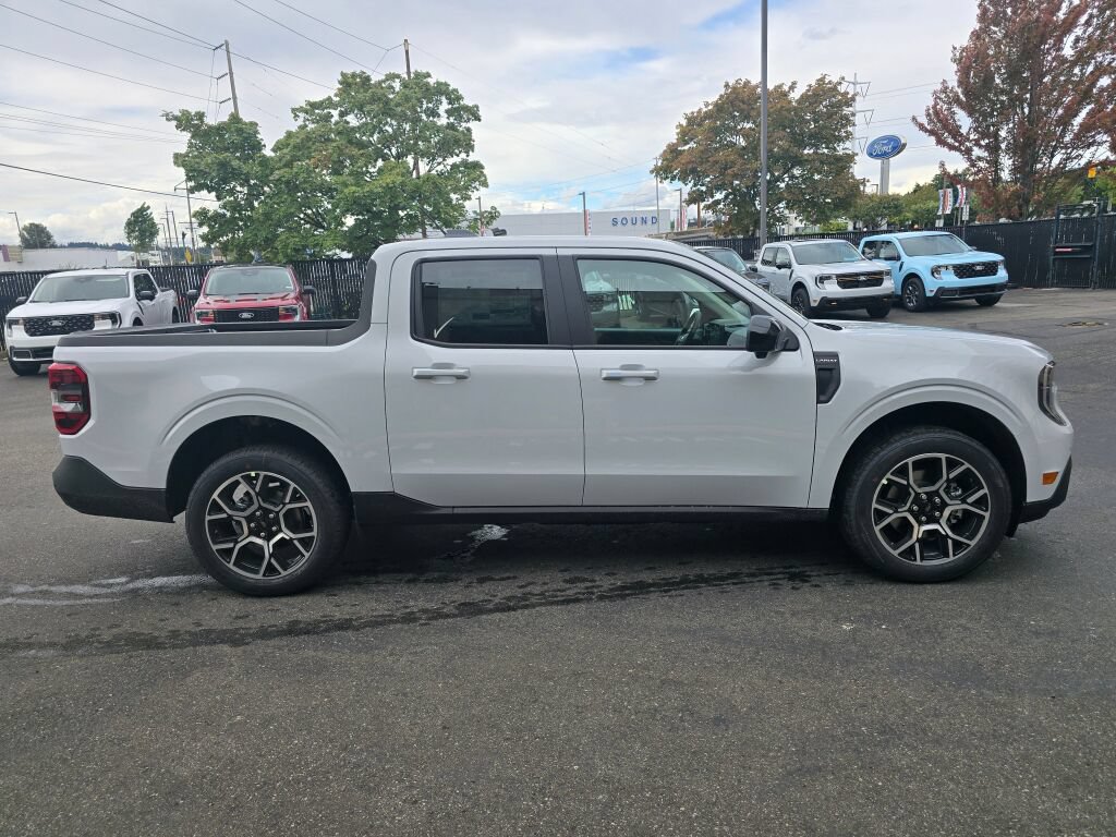 New 2026 Ford Maverick Lariat w/ 4K Tow Package AWD/4WD image 4