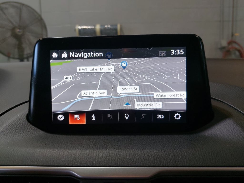 Used 2018 MAZDA MAZDA3 Touring FWD image 21