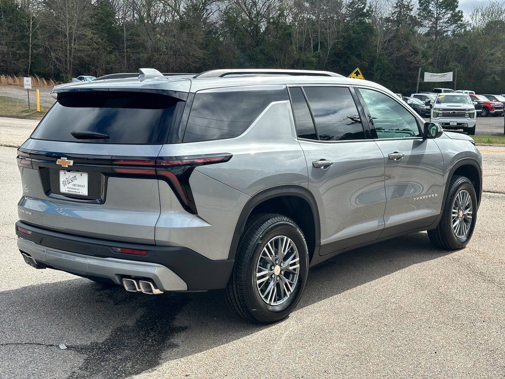 New 2026 Chevrolet Traverse LT FWD image 3