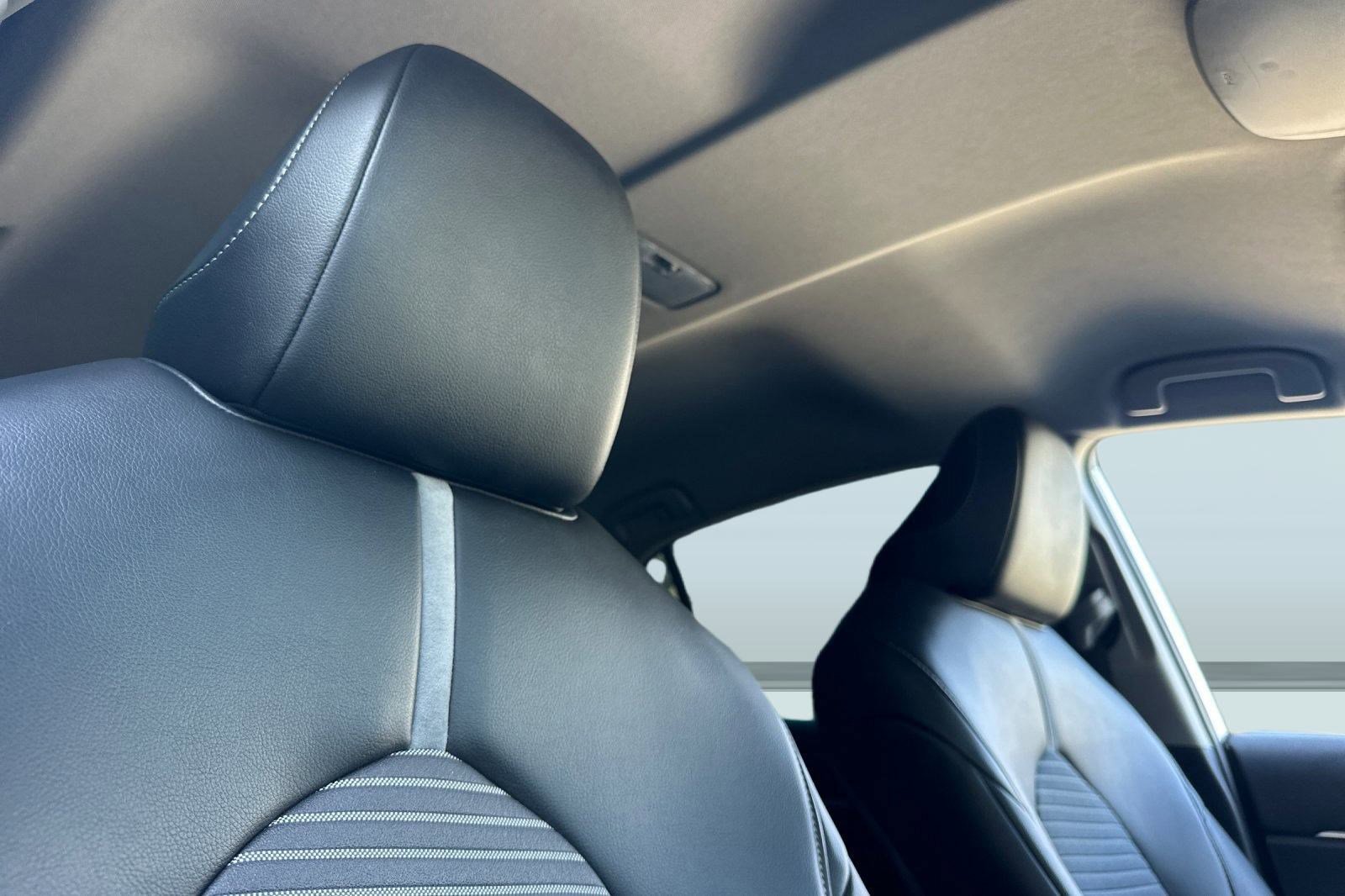 Used 2022 Toyota Camry SE image 25