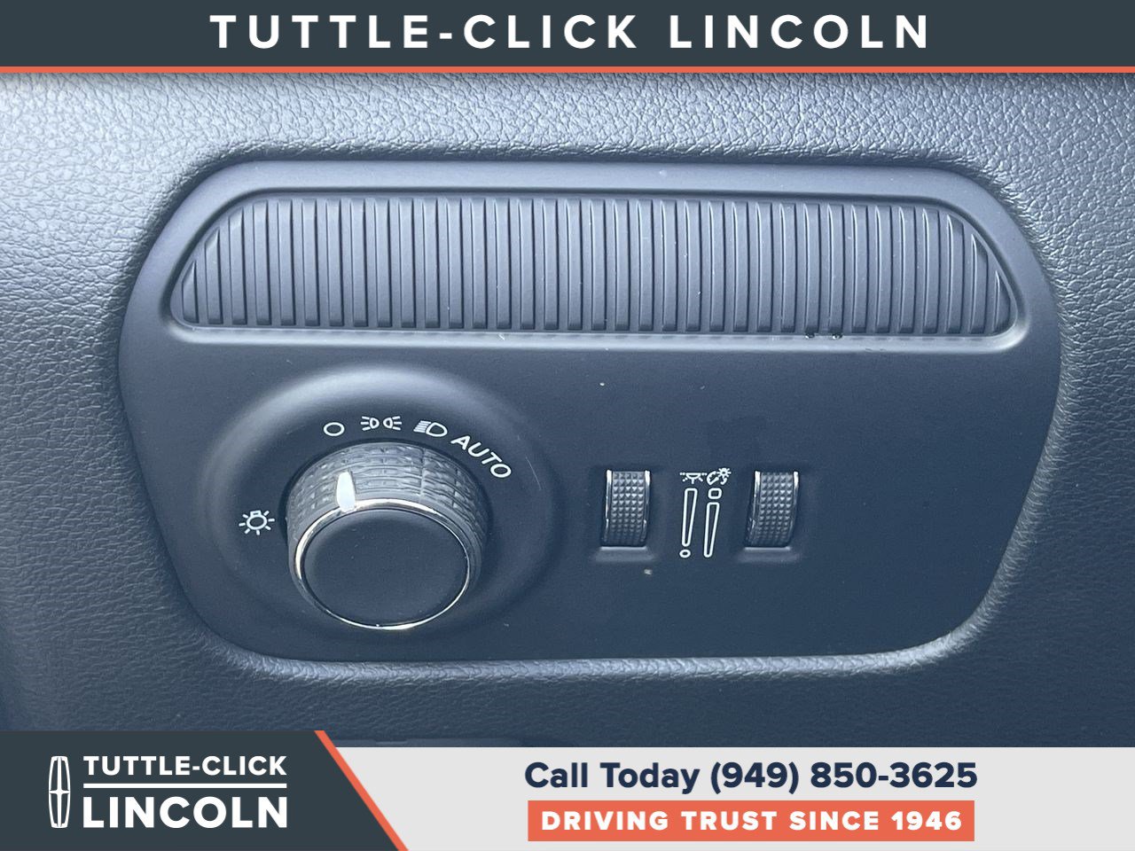Used 2026 Jeep Grand Wagoneer 2WD w/ Premium Group I image 25