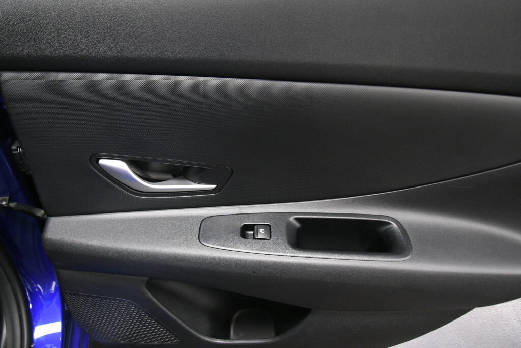 Used 2021 Hyundai Elantra SE image 24