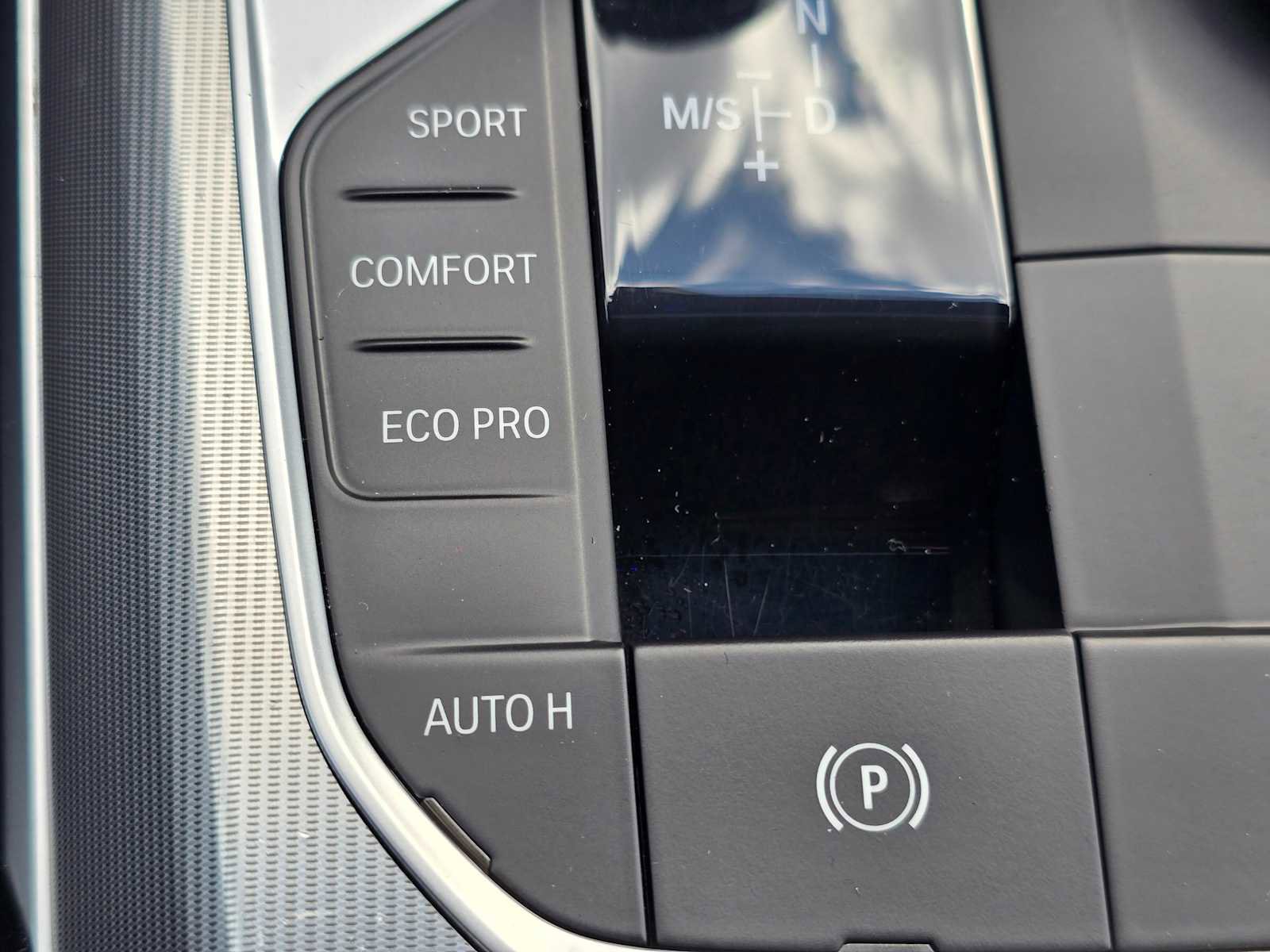 Used 2021 BMW 330i xDrive Sedan w/ M Sport Package image 34