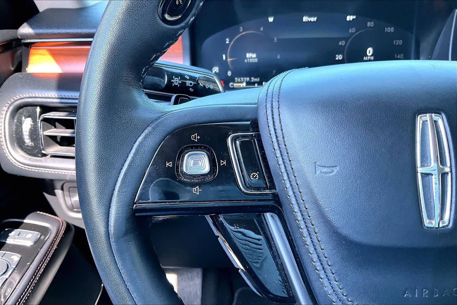 Used 2024 Lincoln Aviator Reserve AWD/4WD image 46