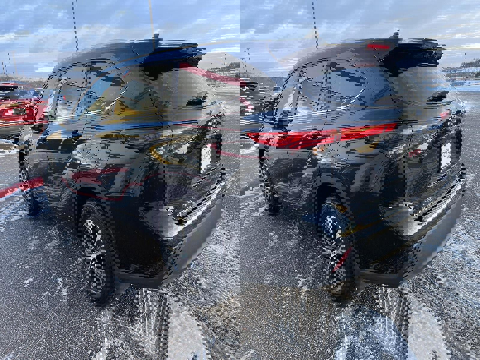 Certified 2023 Toyota Highlander XLE image 26