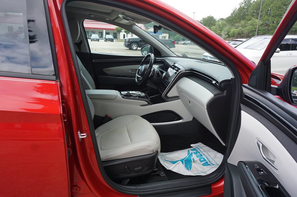 Used 2023 Hyundai Tucson Limited FWD image 16