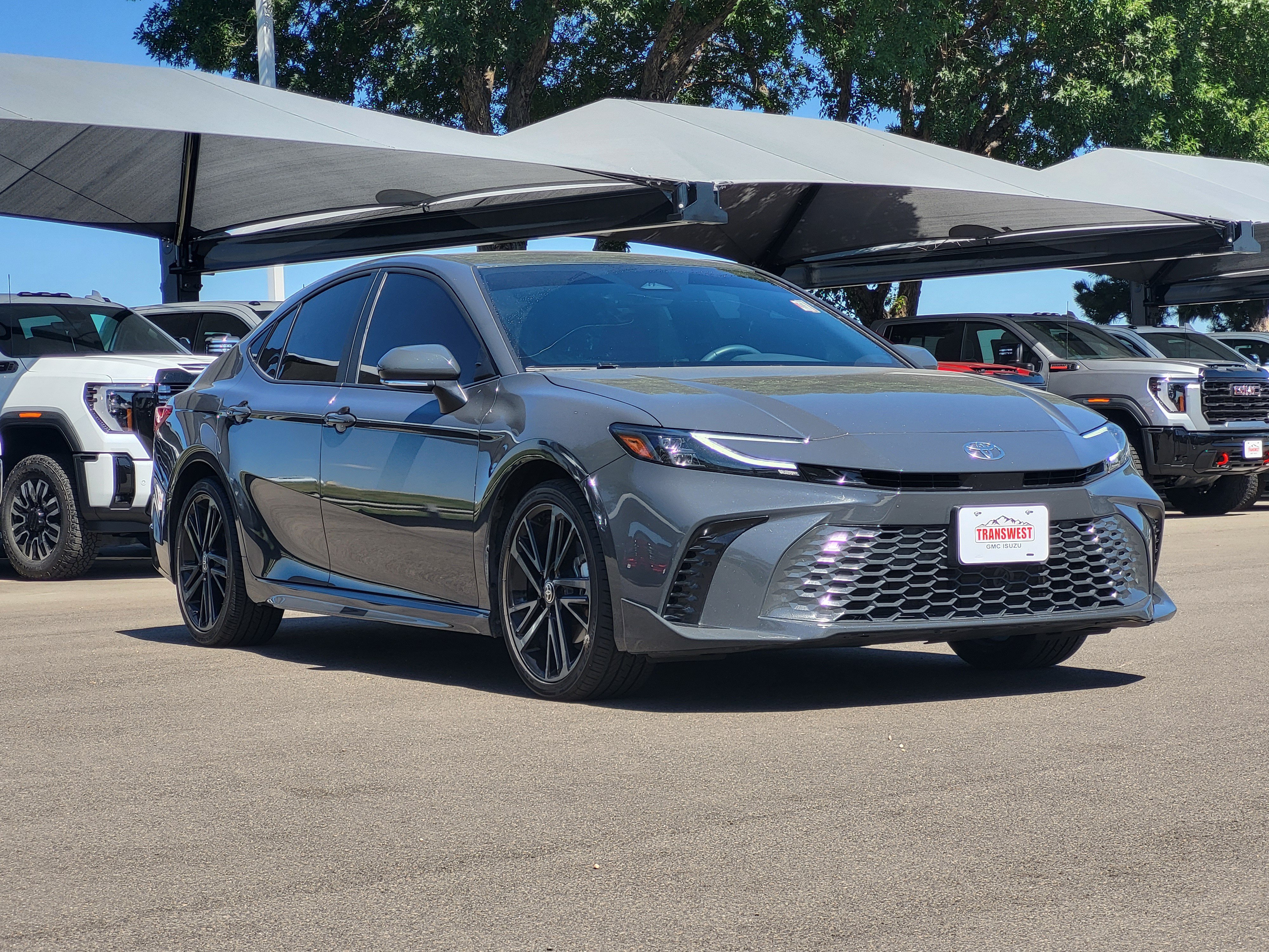 Used 2025 Toyota Camry Hybrid FWD image 3
