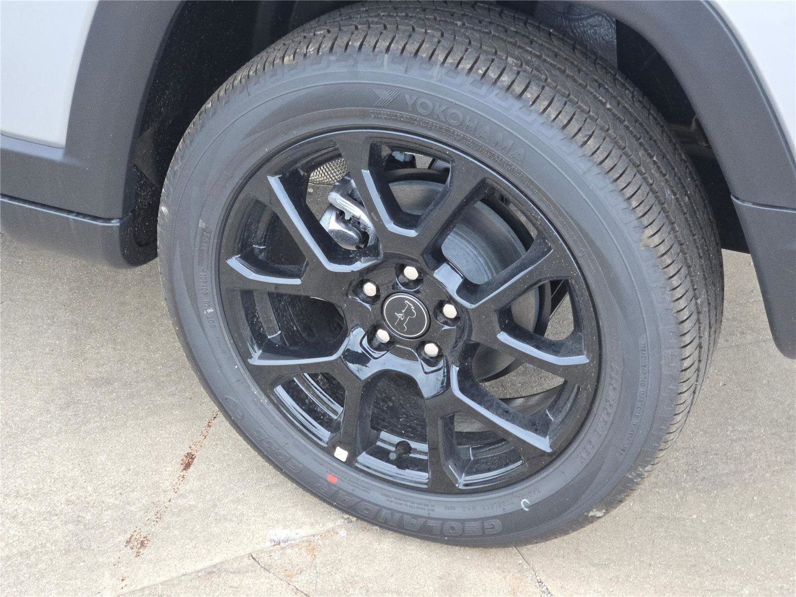 New 2026 Jeep Compass Latitude image 18