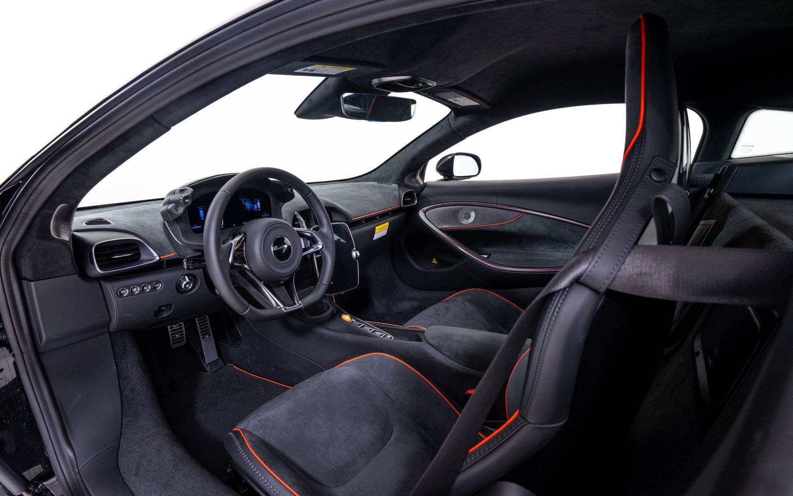 New 2026 McLaren Artura RWD image 17