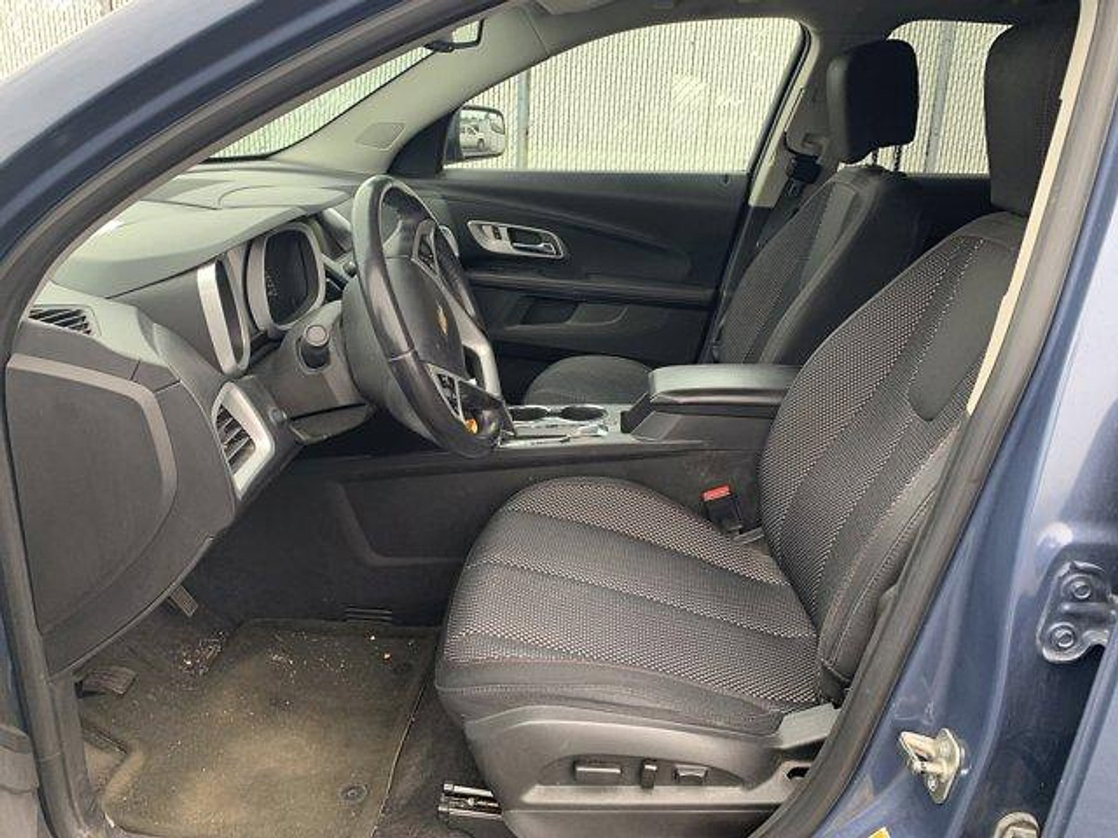 Used 2012 Chevrolet Equinox LT w/ Driver Convenience Package FWD image 2