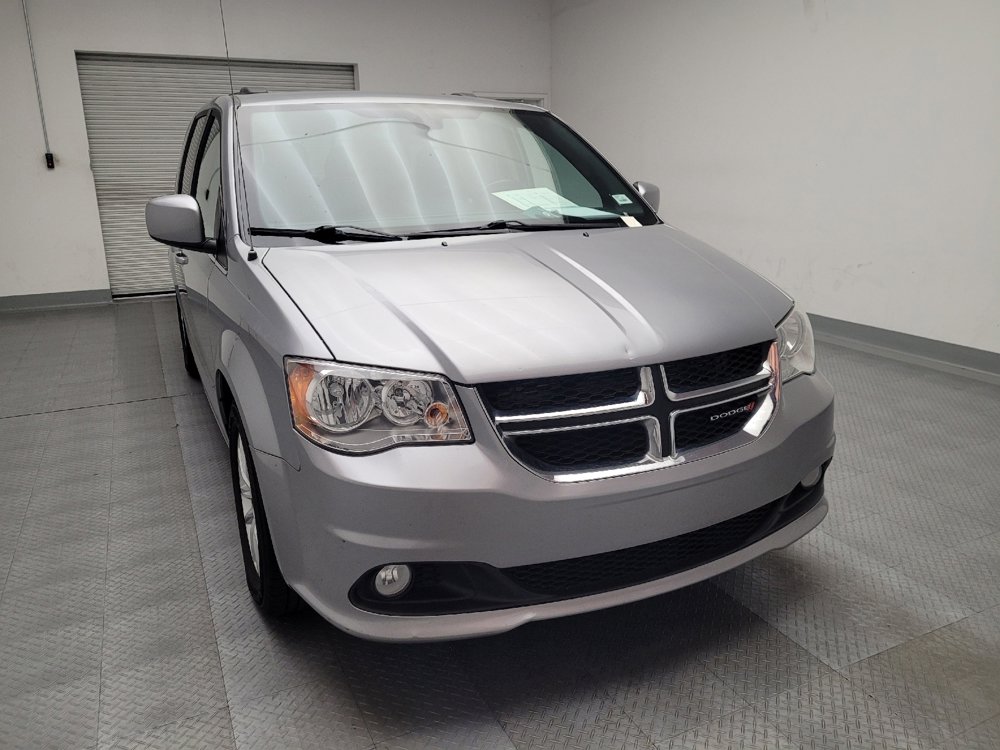 Used 2019 Dodge Grand Caravan SXT image 14