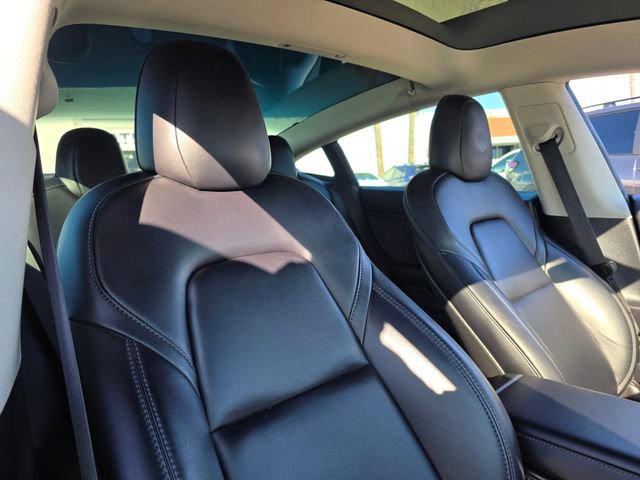 Used 2022 Tesla Model 3 Long Range image 10