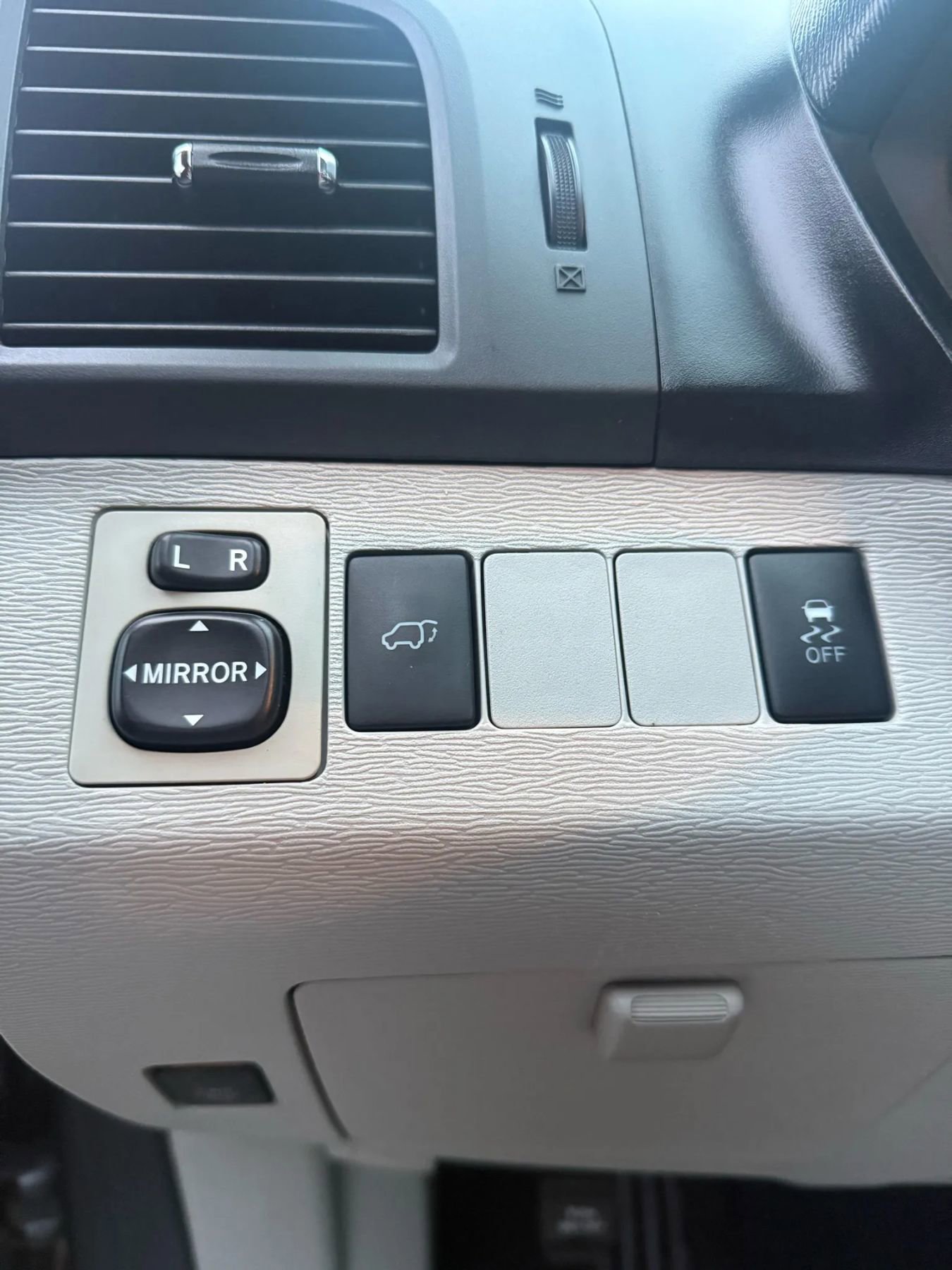 Used 2010 Toyota Venza AWD image 14