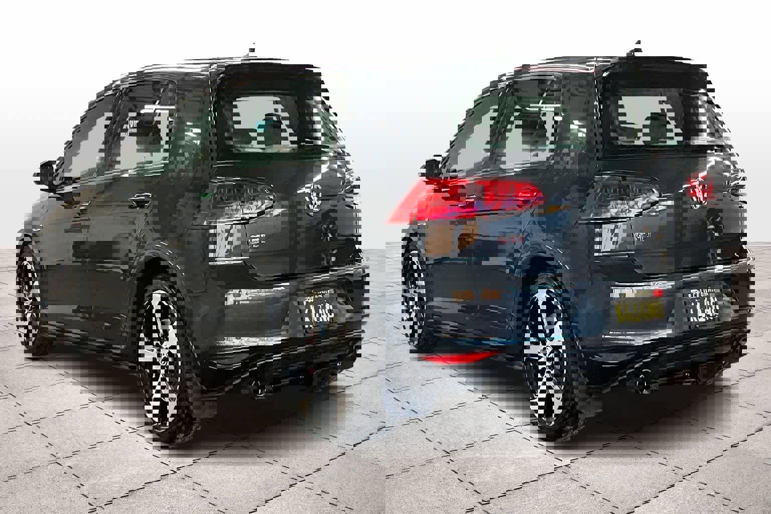 Used 2017 Volkswagen GTI Autobahn image 14