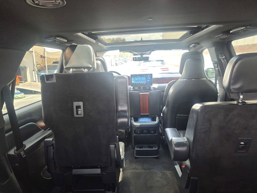 Used 2024 Lincoln Navigator Reserve AWD/4WD image 16