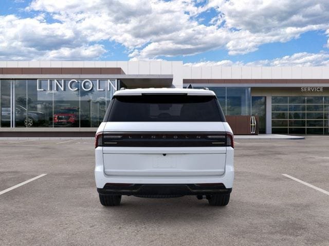 New 2026 Lincoln Navigator Reserve w/ Jet Appearance Package AWD/4WD image 5