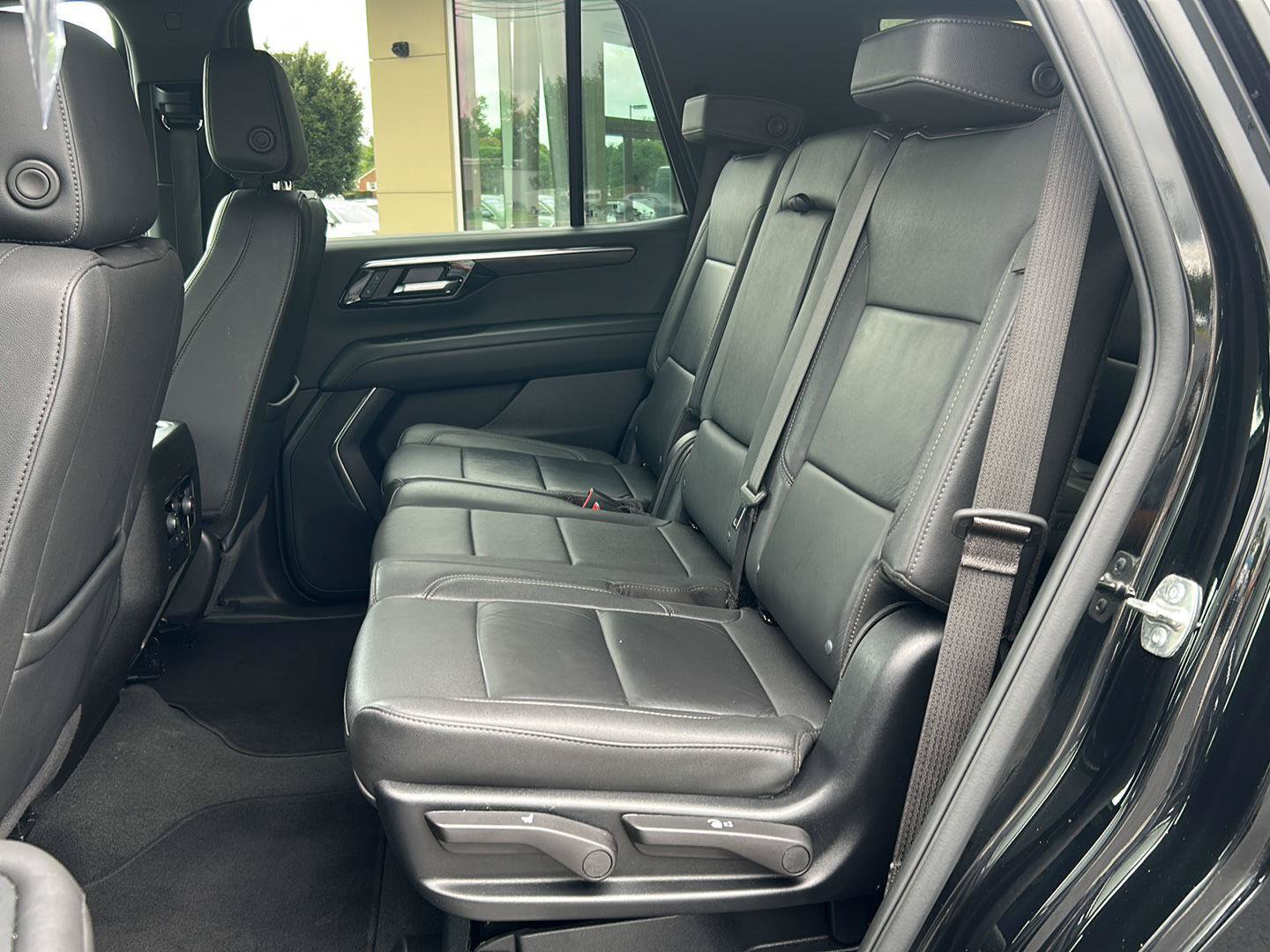 Used 2025 Chevrolet Tahoe LT AWD/4WD image 20