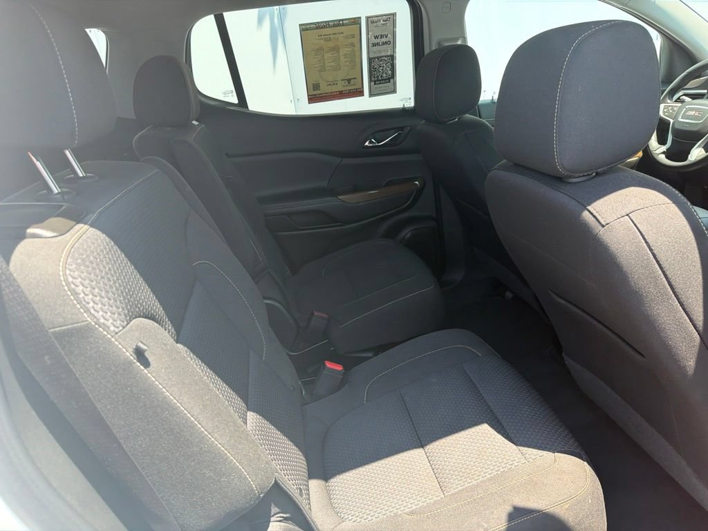 Used 2023 GMC Acadia SLE w/ Driver Convenience Package FWD image 7