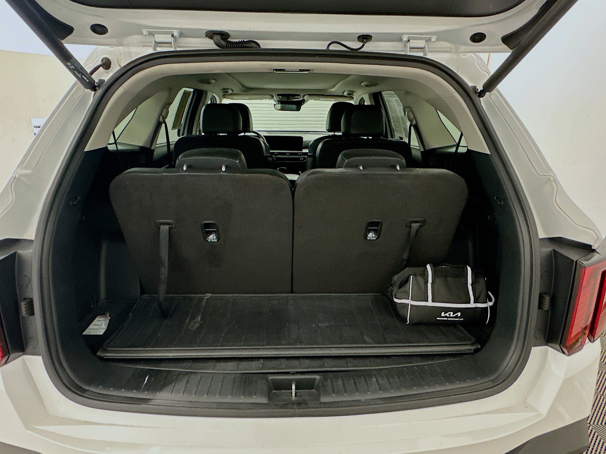 Used 2024 Kia Sorento SX image 32