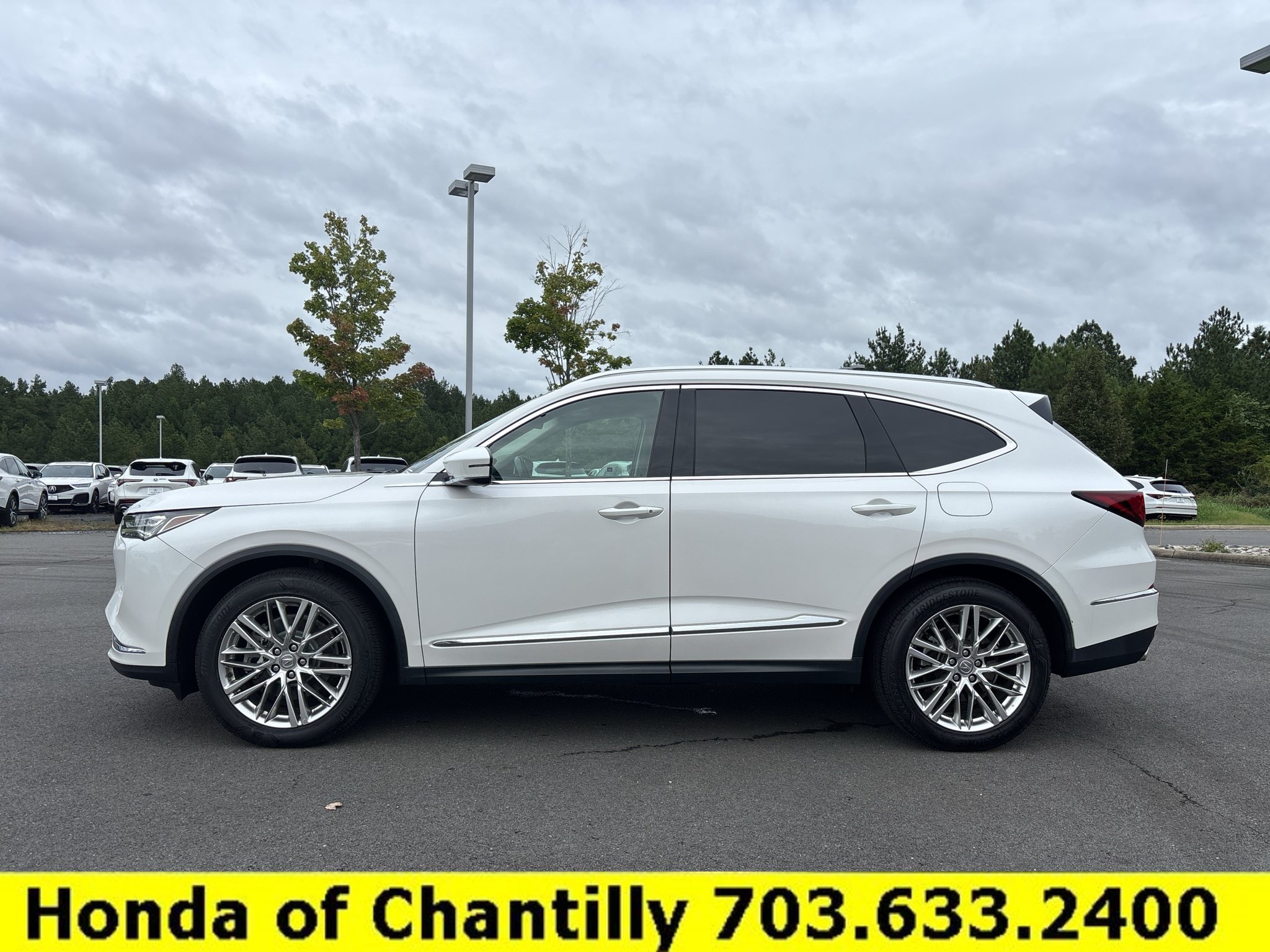 Used 2023 Acura MDX w/ Advance Package AWD/4WD image 4