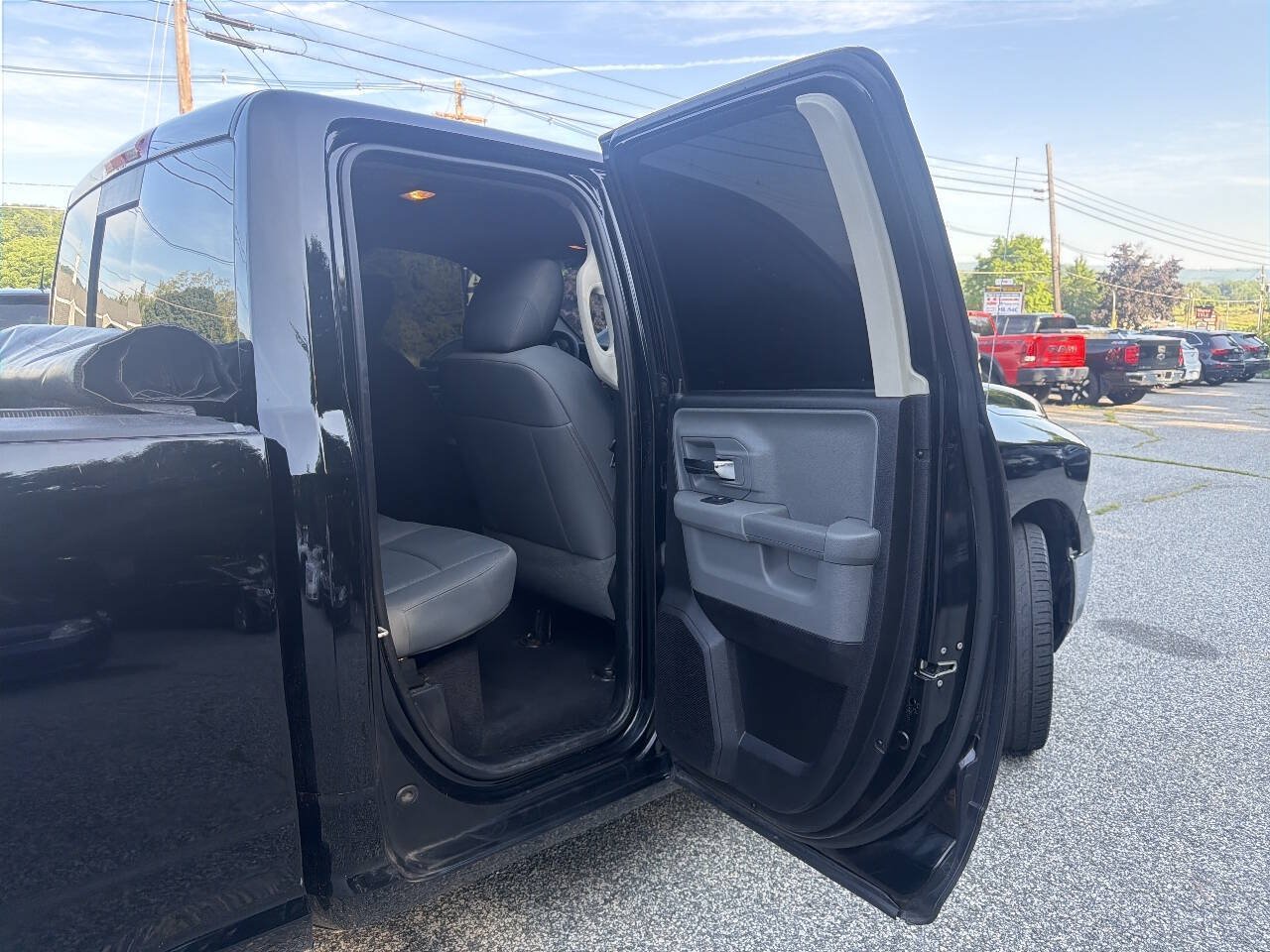 Used 2014 RAM 1500 Classic SLT AWD/4WD image 11
