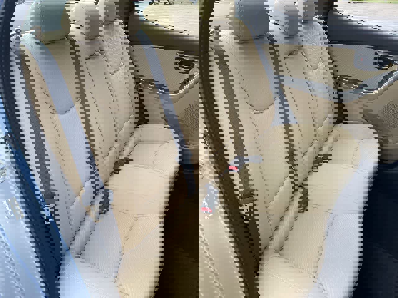 Used 2013 Hyundai Elantra GLS w/ Preferred Pkg image 15