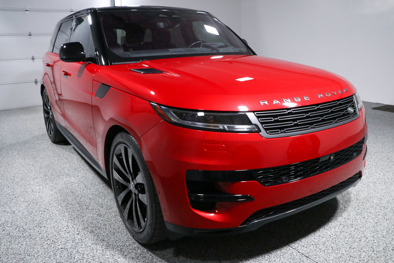 Used 2023 Land Rover Range Rover Sport SE AWD/4WD image 5